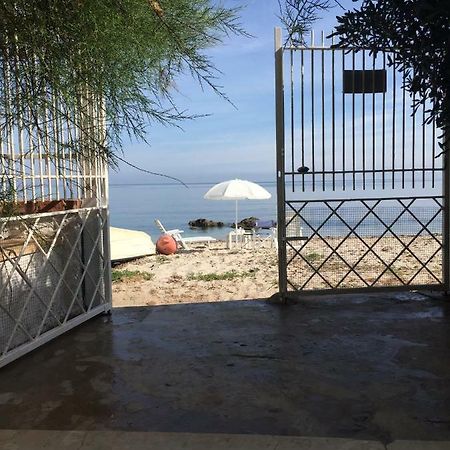 A Casa Di Giuseppe 2 Bed and Breakfast Carini Buitenkant foto